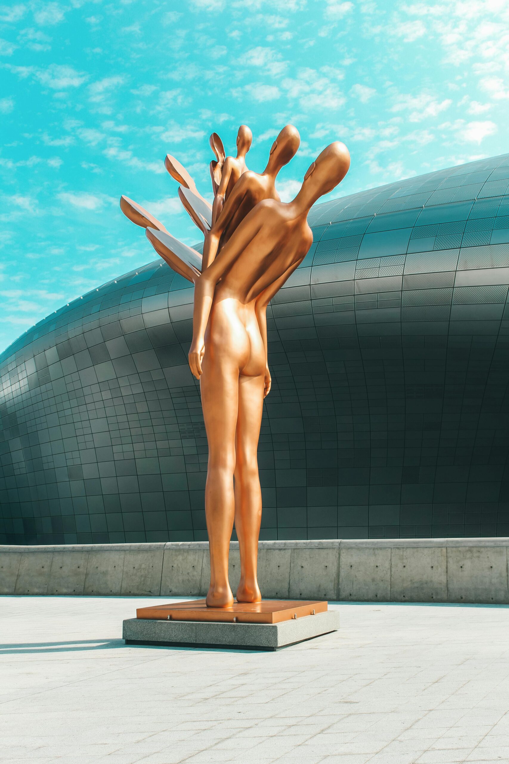 Dongdaemun Design Plaza: Seoul’s Architectural Marvel & Cultural Hub