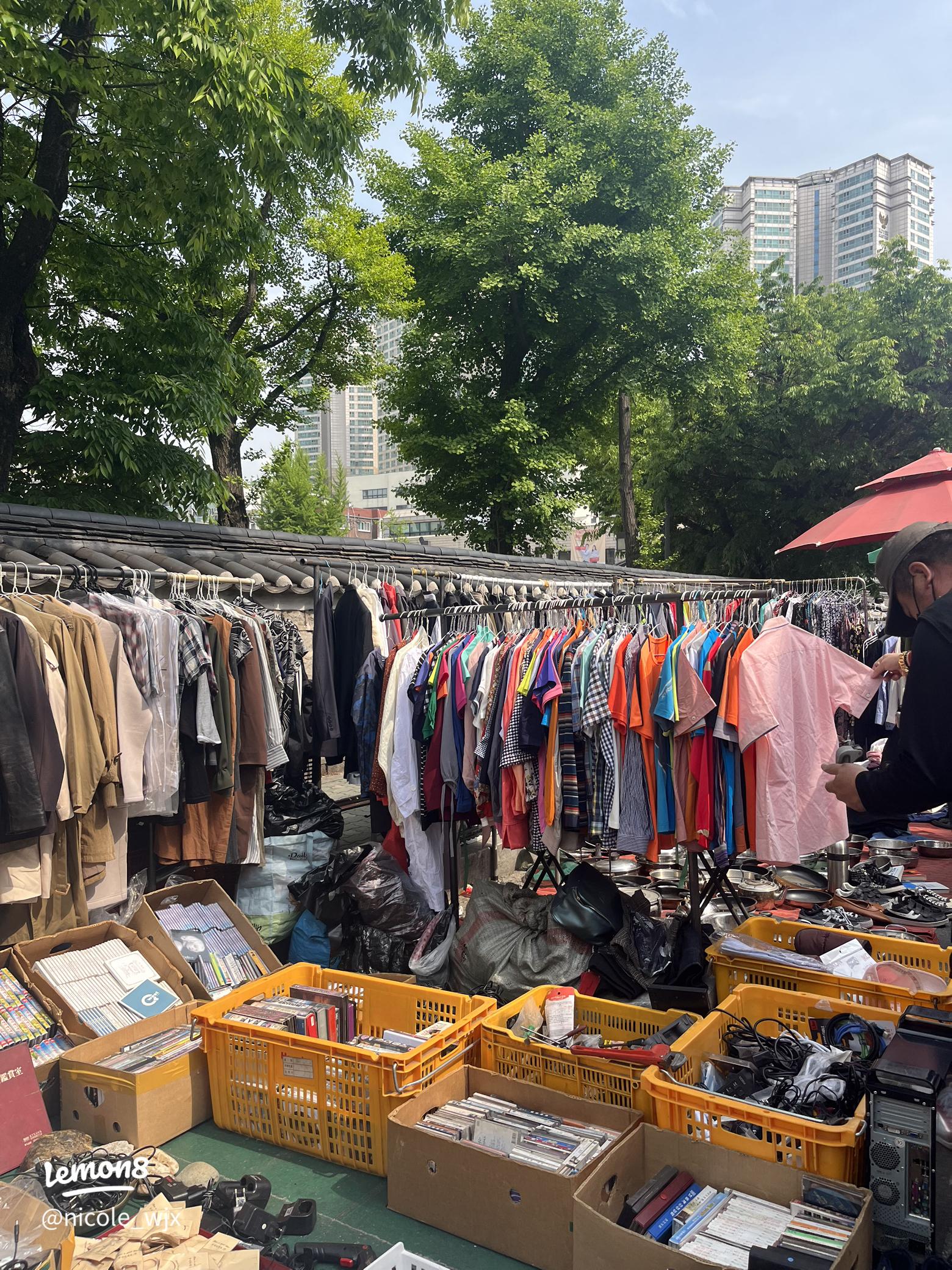 Korean Flea Markets and Vintage Shopping Guide: Culture & Style