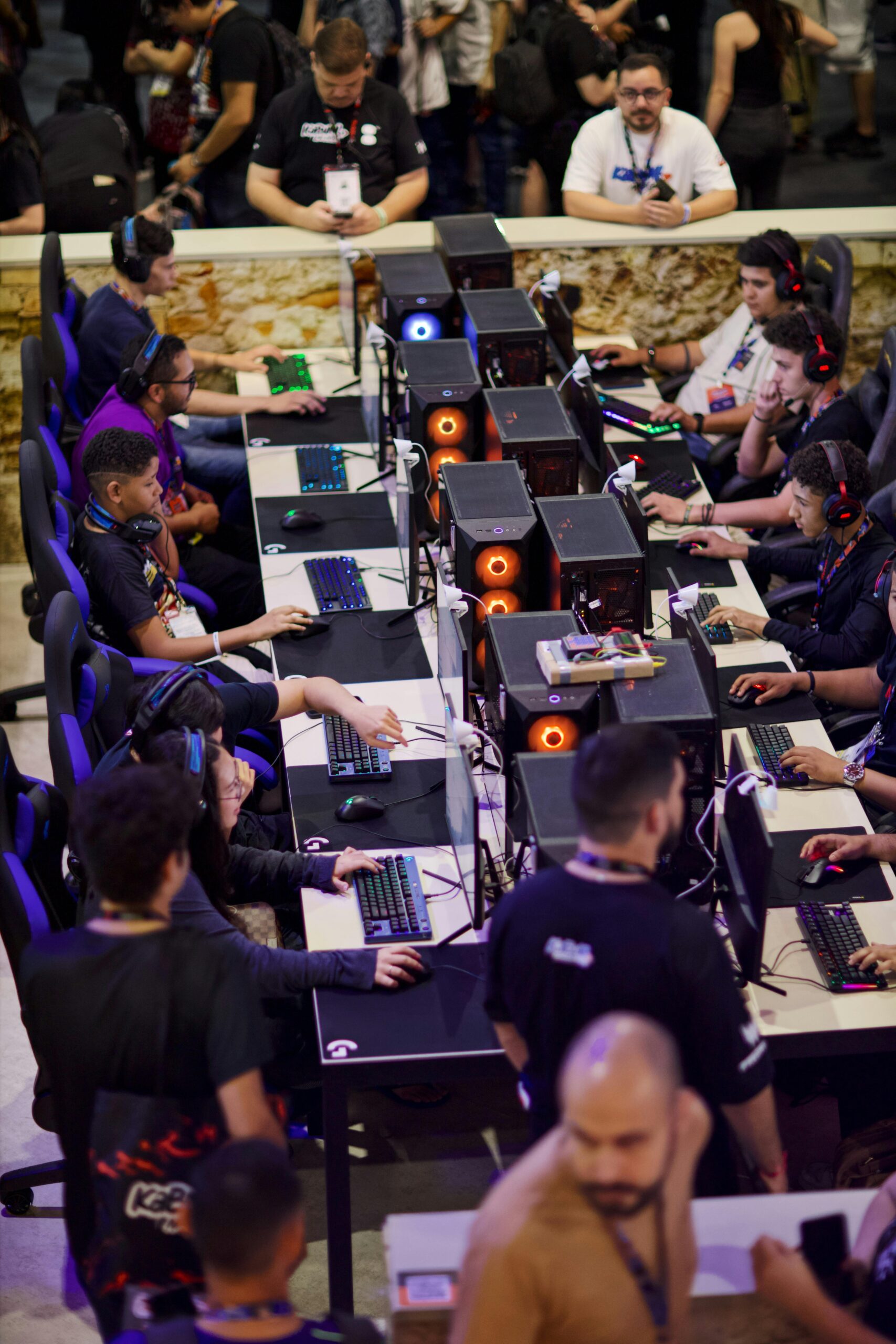 Korean E-sports Gaming Cafés: Culture, Tech, and Community